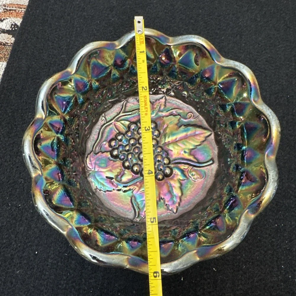 Vintage FENTON CARNIVAL GLASS IRIDESCENT AMETHYST Grape Leaf Candy/Nut Bowl 6